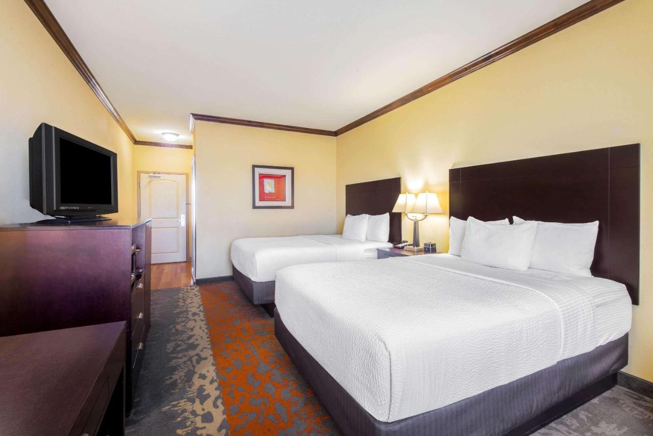 Deluxe Queen Room with Two Queen Beds at La Quinta Inn & Suites by Wyndham Eastland