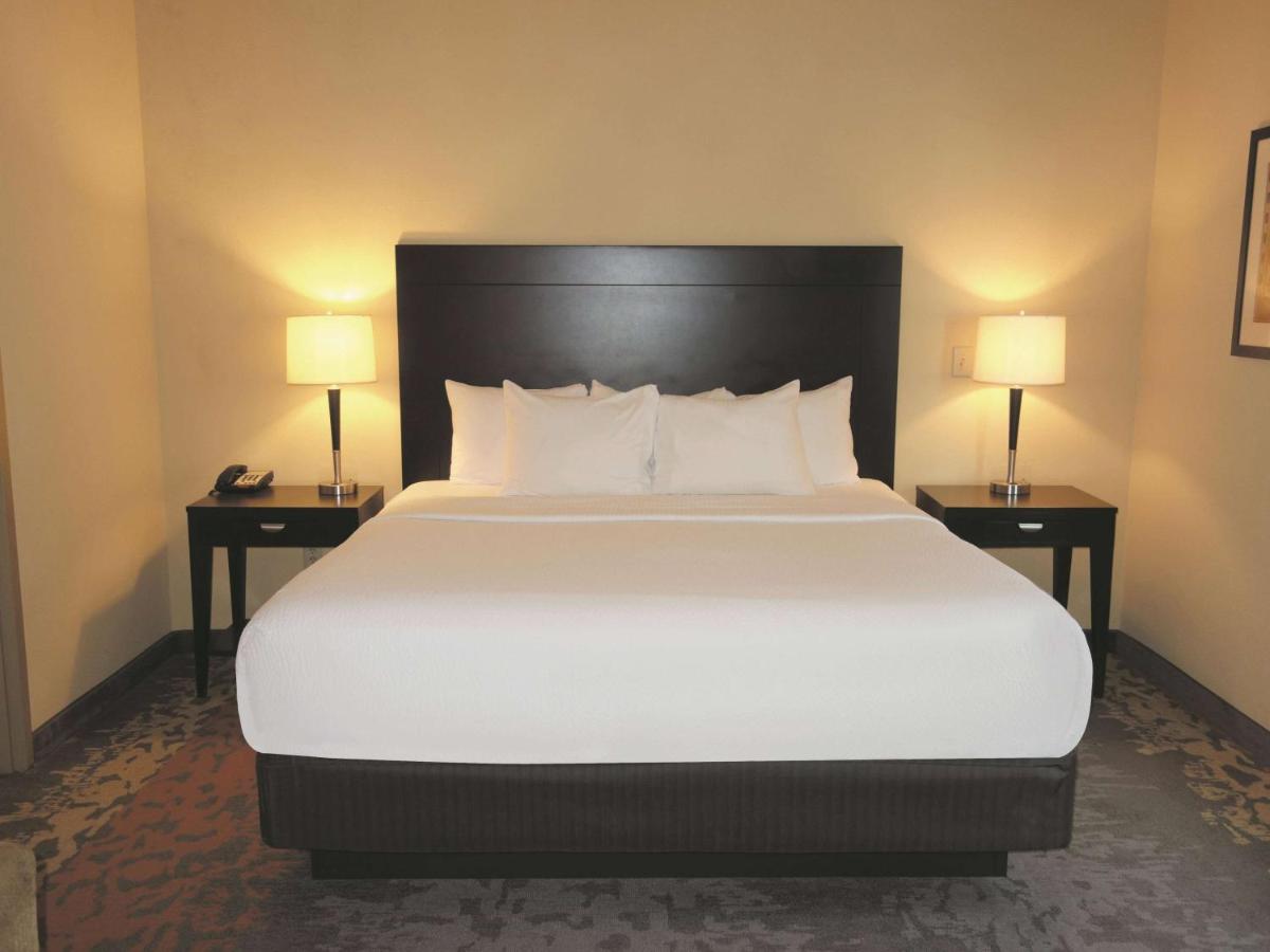 Deluxe Family Suite - Non-Smoking at La Quinta Inn & Suites by Wyndham Eastland