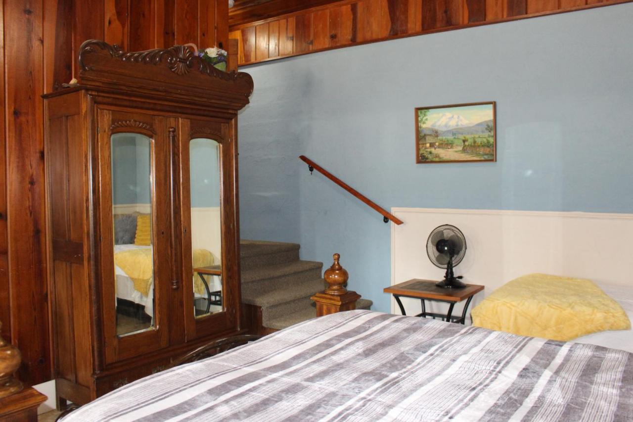 | Live Oak B&B