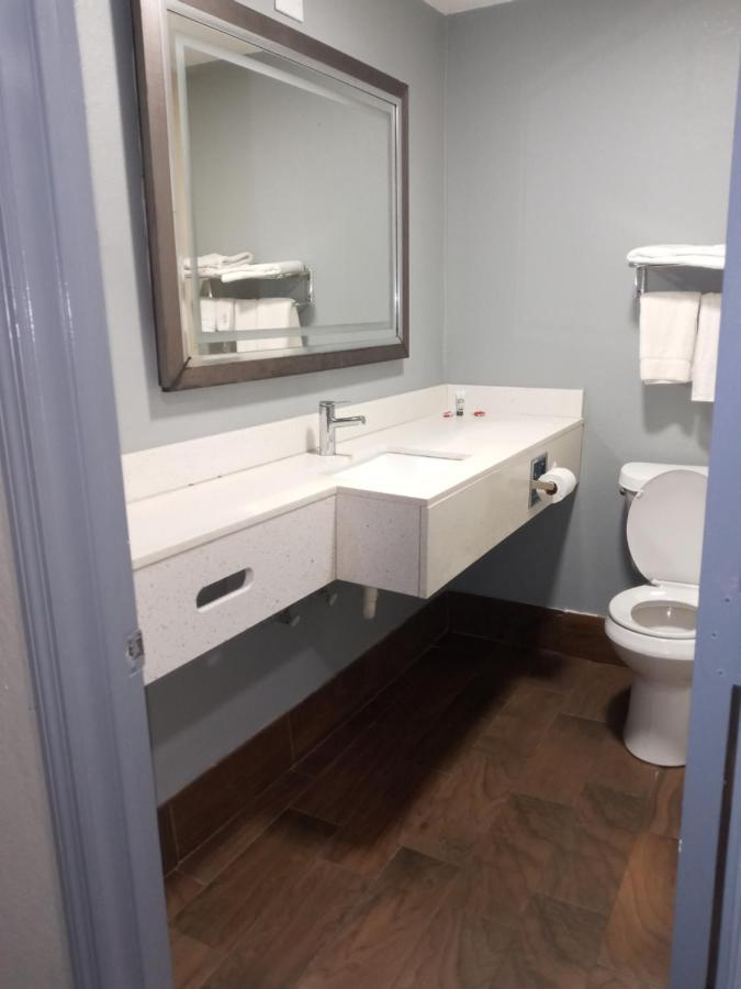  | Travel Inn Winter Haven