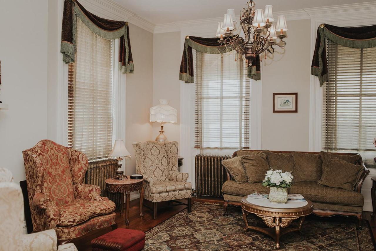  | The Londonderry Inn