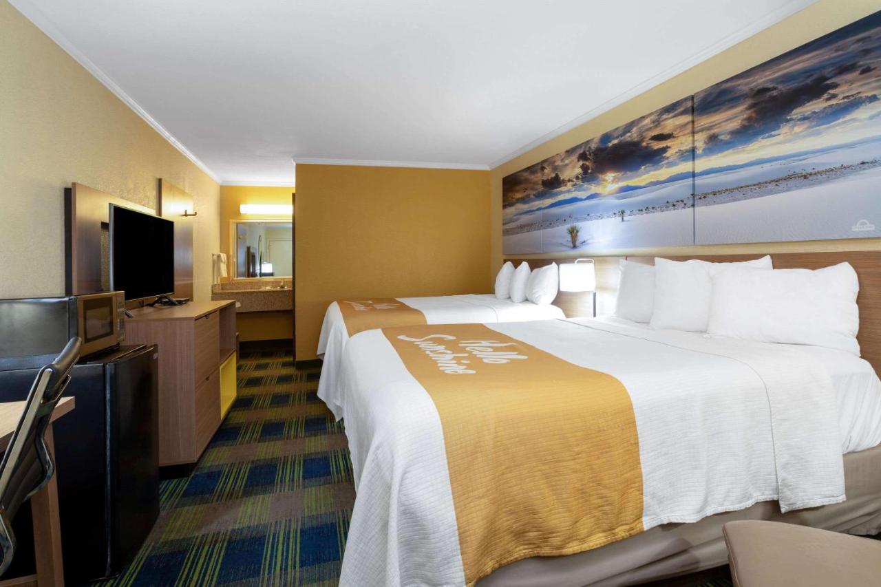Queen Room with Two Queen Beds - Non-Smoking at Days Inn by Wyndham Alamogordo/White Sands