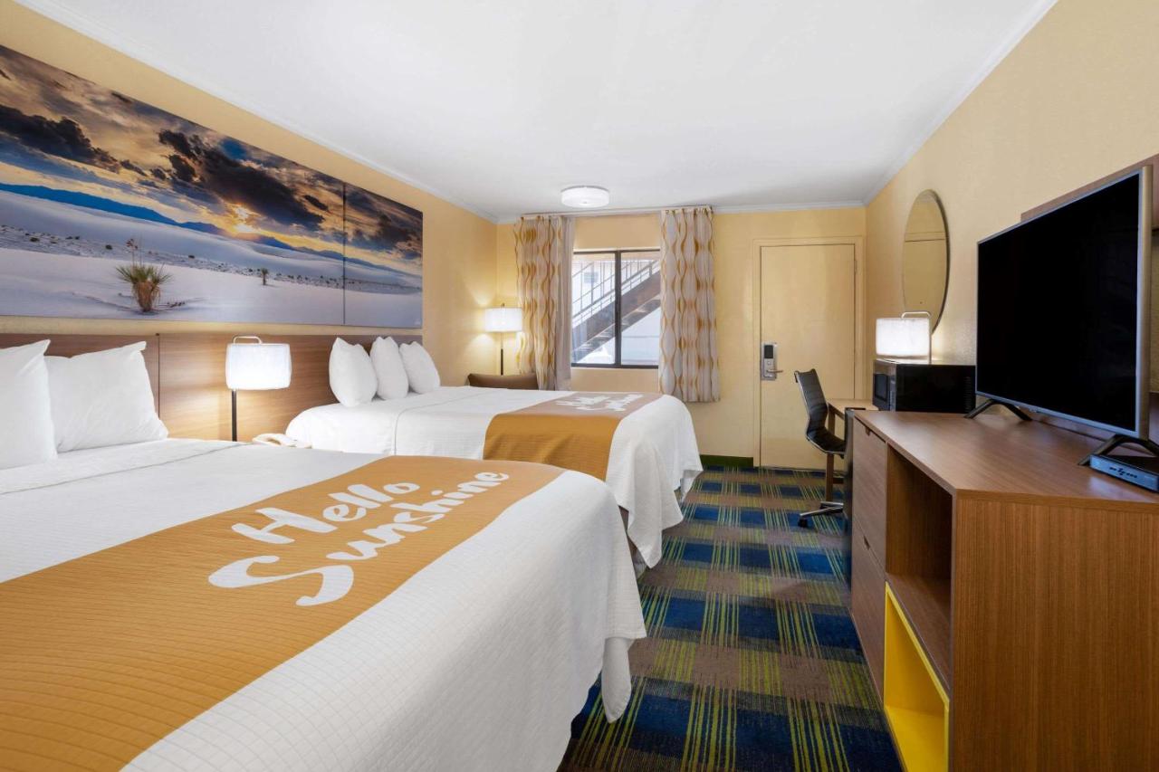 Queen Room with Two Queen Beds - Non-Smoking at Days Inn by Wyndham Alamogordo/White Sands
