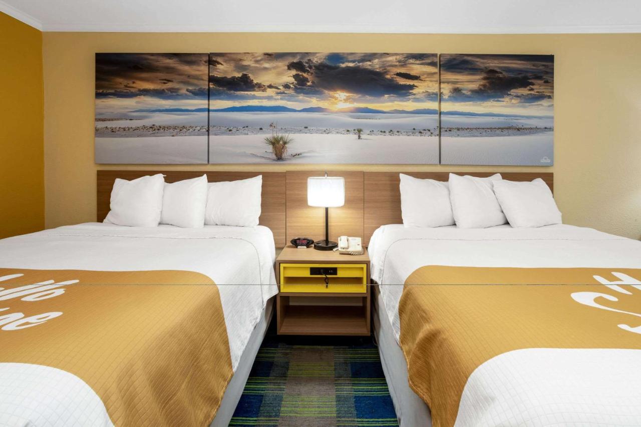 Queen Room with Two Queen Beds - Non-Smoking at Days Inn by Wyndham Alamogordo/White Sands