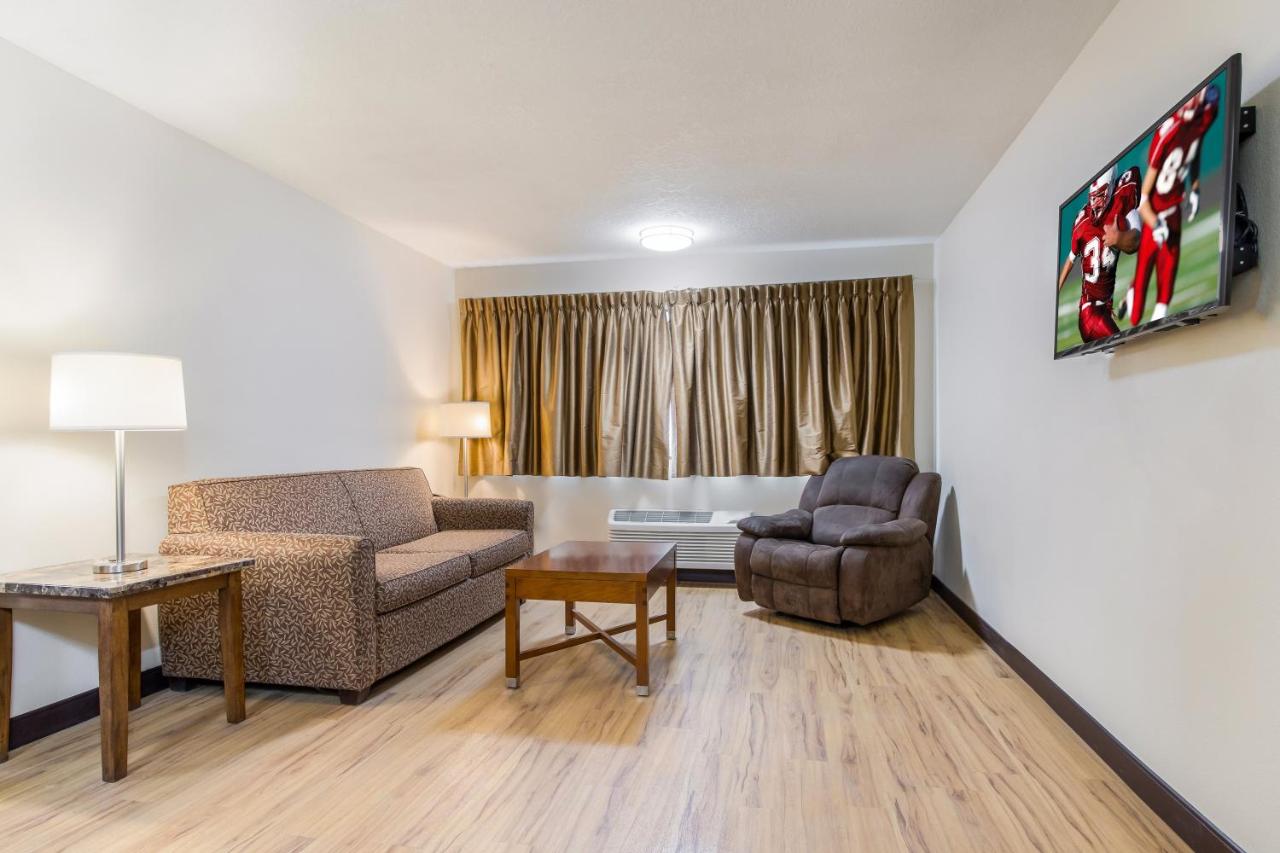 Suite with Two Queen Beds Smoke Free at Red Roof Inn Albuquerque - Midtown