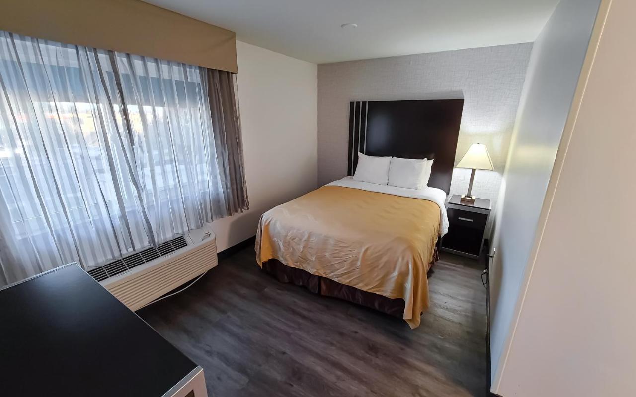 Two Bedroom Suite, 2 Queen Beds, Non Smoking at Quality Inn Burbank Airport