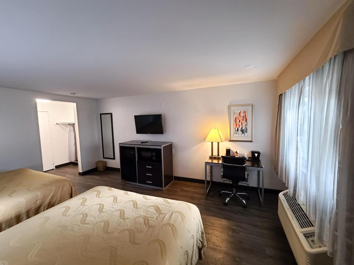 Standard Room, 2 Queen Beds, Non Smoking at Quality Inn Burbank Airport