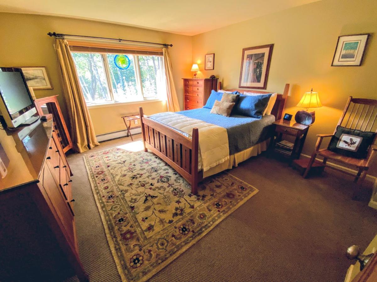| F8 Luxurious Mt Washington Hotel golf course home Wifi, cable, air conditioning
