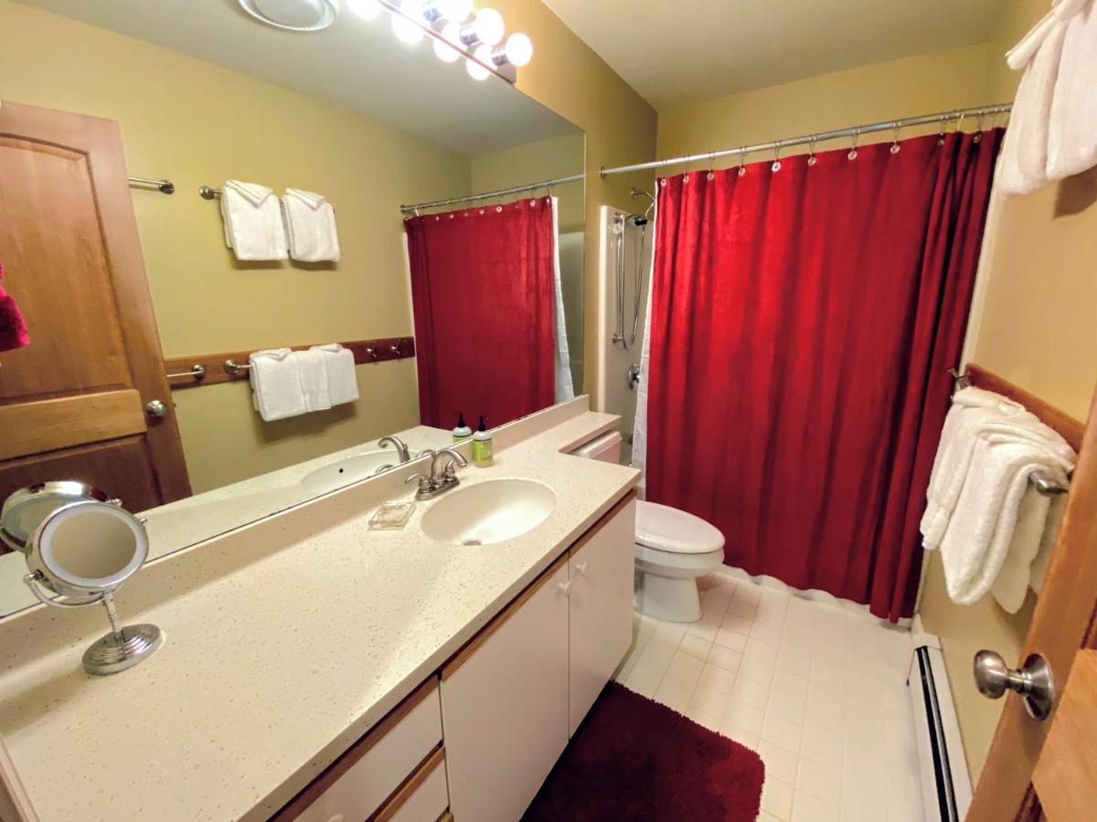 | F8 Luxurious Mt Washington Hotel golf course home Wifi, cable, air conditioning