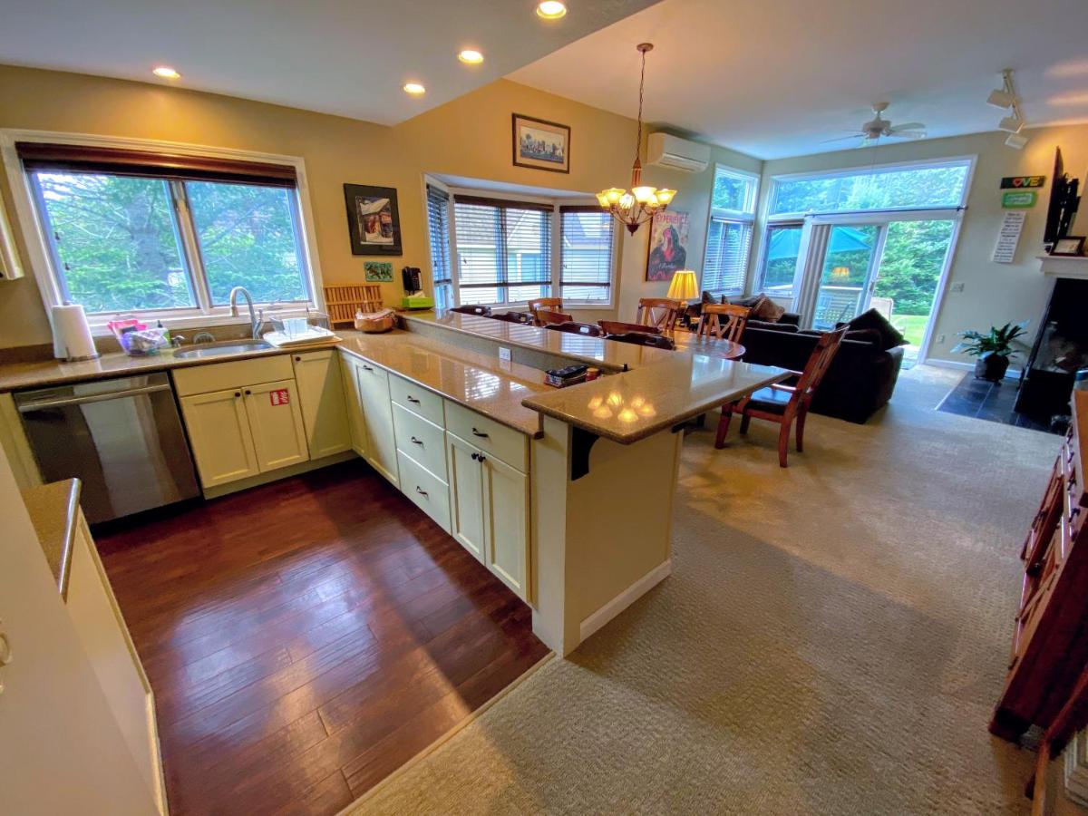 | F1 Air Conditioned and beautifully appointed Townhome a short walk to the Mount Washington Hotel