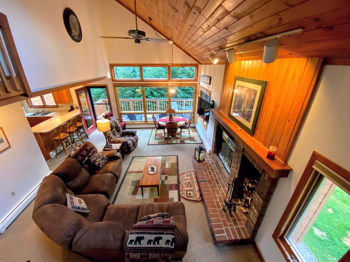 | W2 Mount Washington Place Townhome for winter seasonal 1 minute to ski slopes, reliable WiFi
