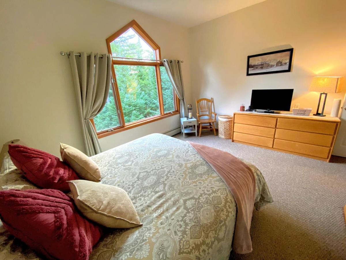 | W2 Mount Washington Place Townhome for winter seasonal 1 minute to ski slopes, reliable WiFi