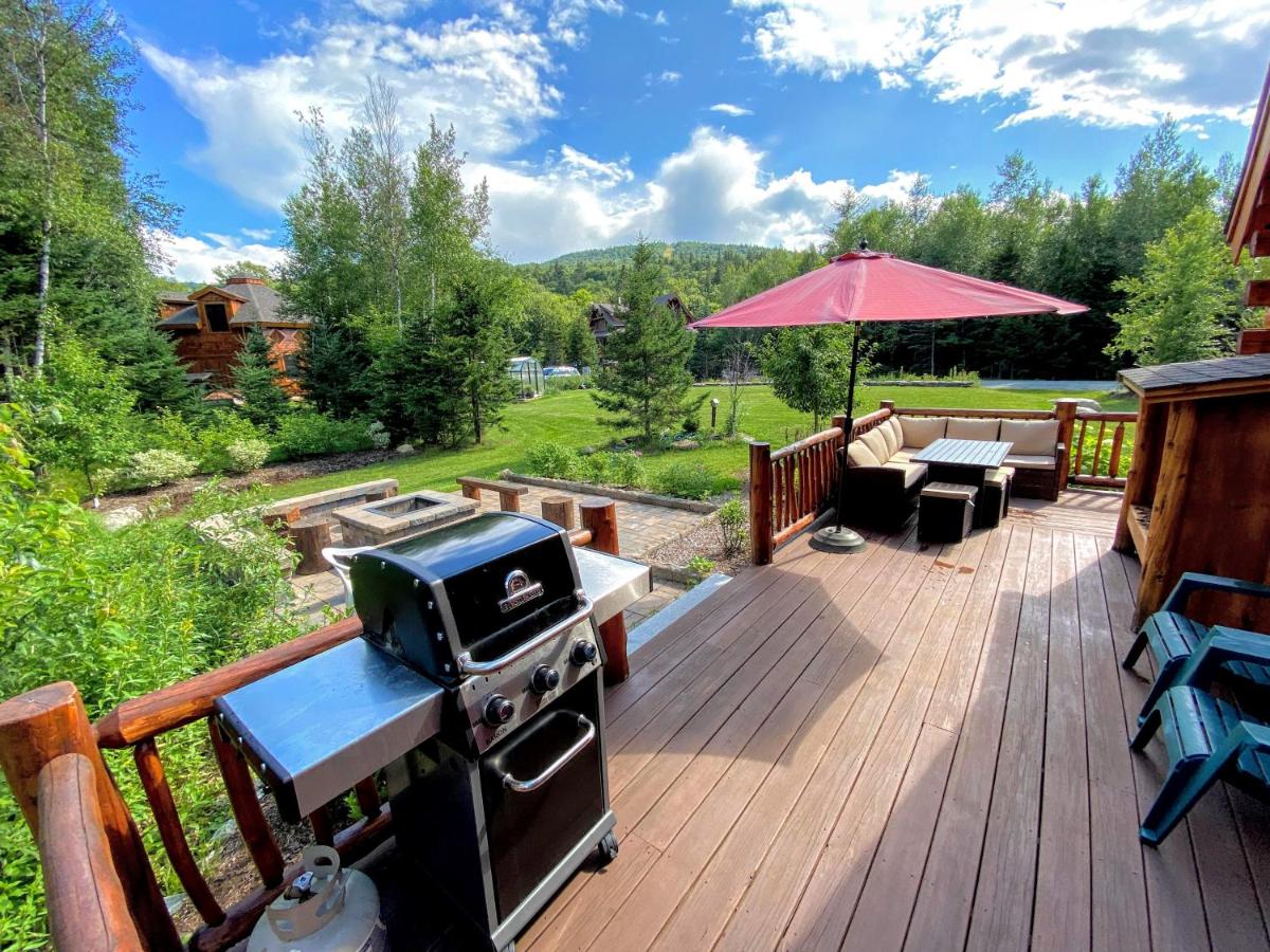 | BC Log cabin with private beach, river, fire pit, AC, wifi, onsite trails, ski slope views