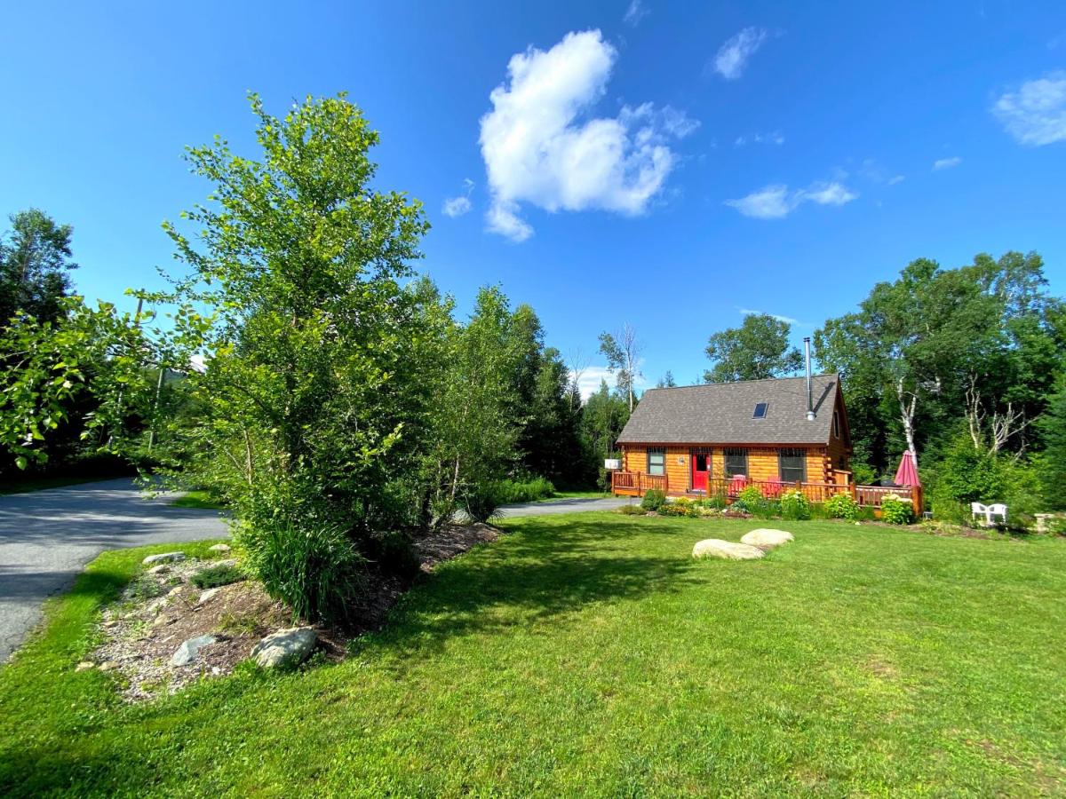 | BC Log cabin with private beach, river, fire pit, AC, wifi, onsite trails, ski slope views