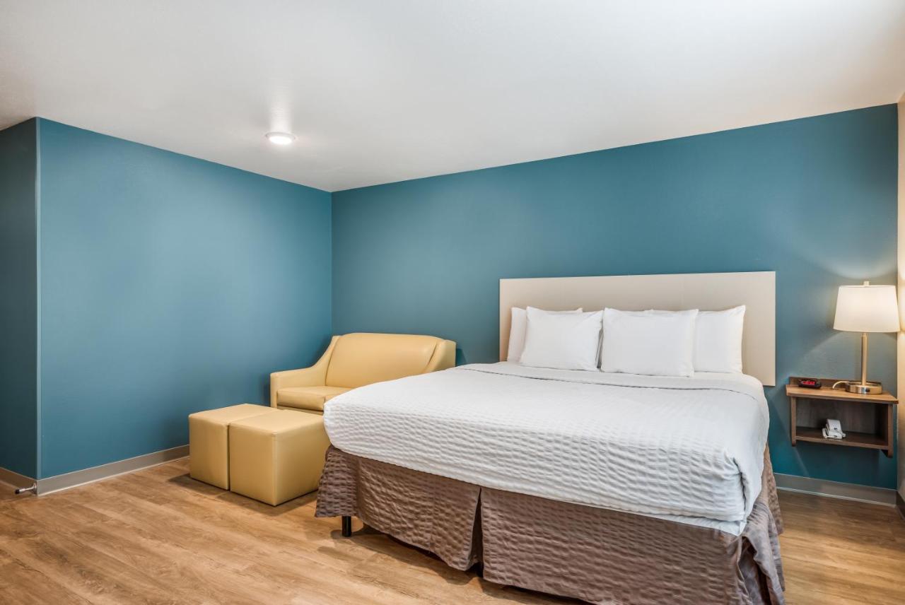 Standard King Room - Non Smoking at WoodSpring Suites Gurnee - Chicago