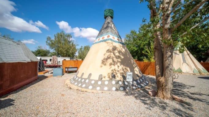 | OK RV Park Family Tipi OK1