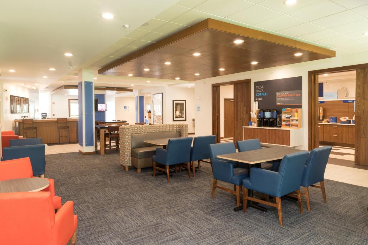 | Holiday Inn Express & Suites La Porte, an IHG Hotel