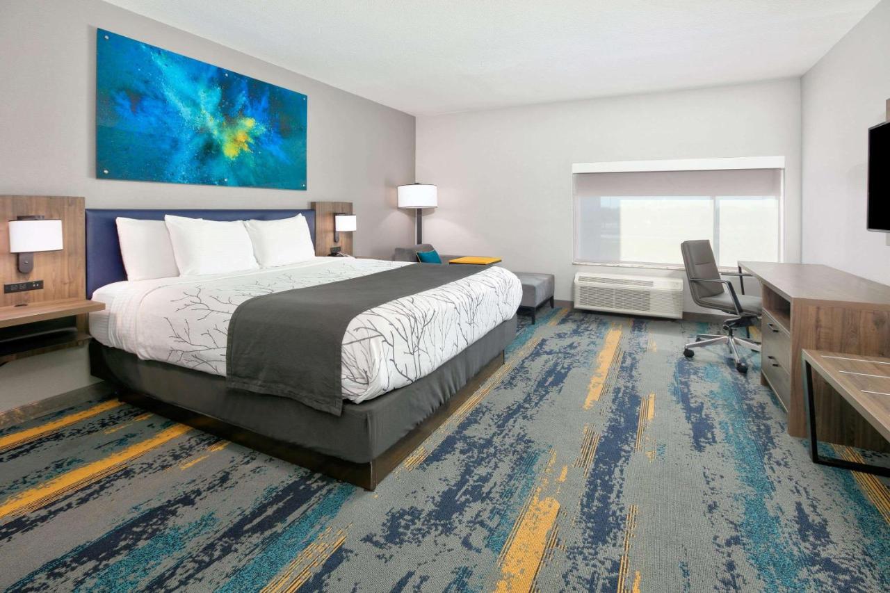 Premier King Room - Non-Smoking at La Quinta Inn & Suites by Wyndham Dallas/Fairpark