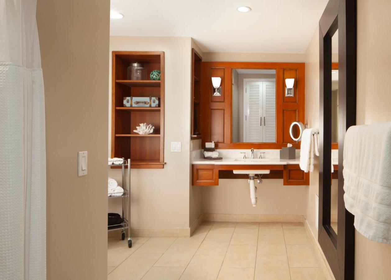 Studio - Disability Access at Pier House Resort & Spa