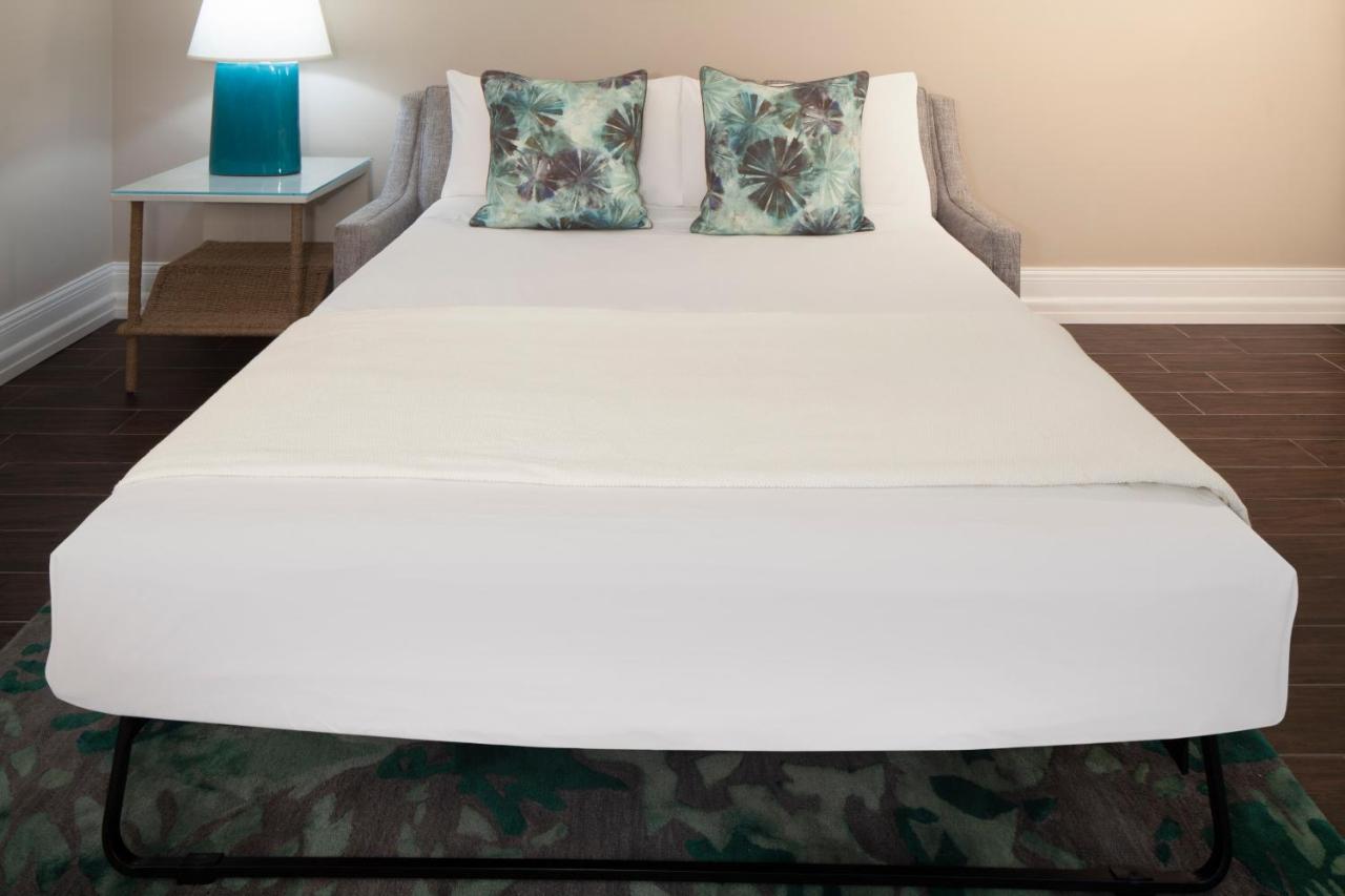 Studio - Disability Access at Pier House Resort & Spa