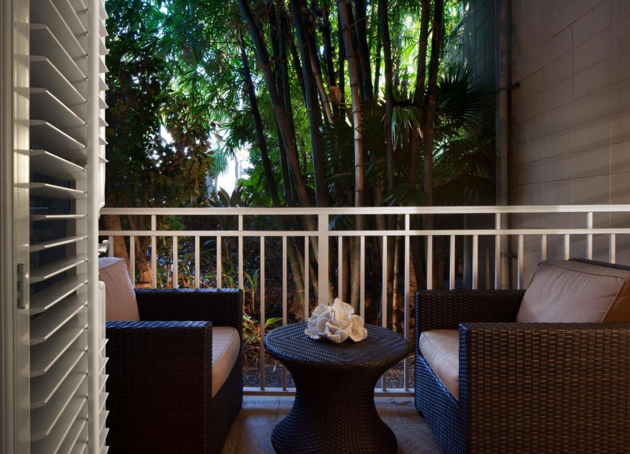 Lanai King Room at Pier House Resort & Spa