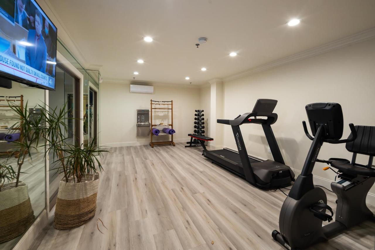 | Hotel Huntington