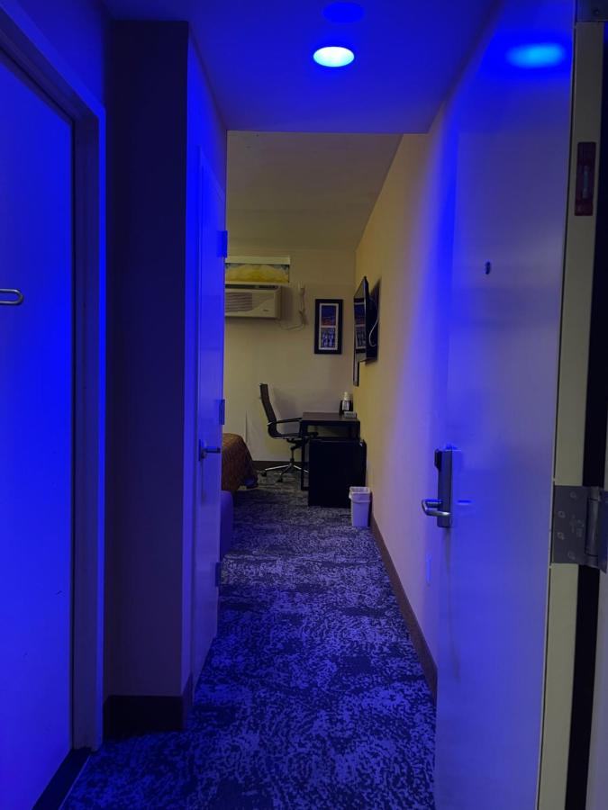  | 7 Days Hotel