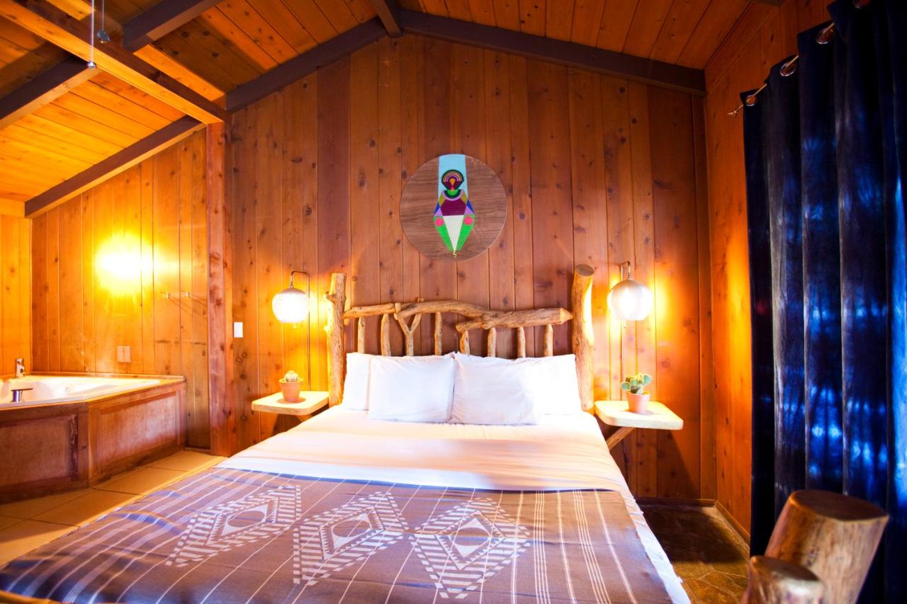 King Room with Spa Bath at Ojai Rancho Inn