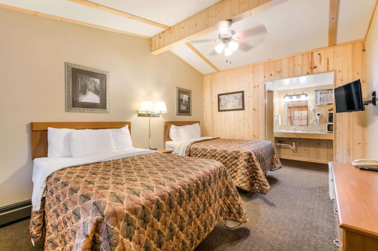 Standard Double Room with Two Double Beds Pet Friendly - Non Smoking at Econo Lodge Rice Lake