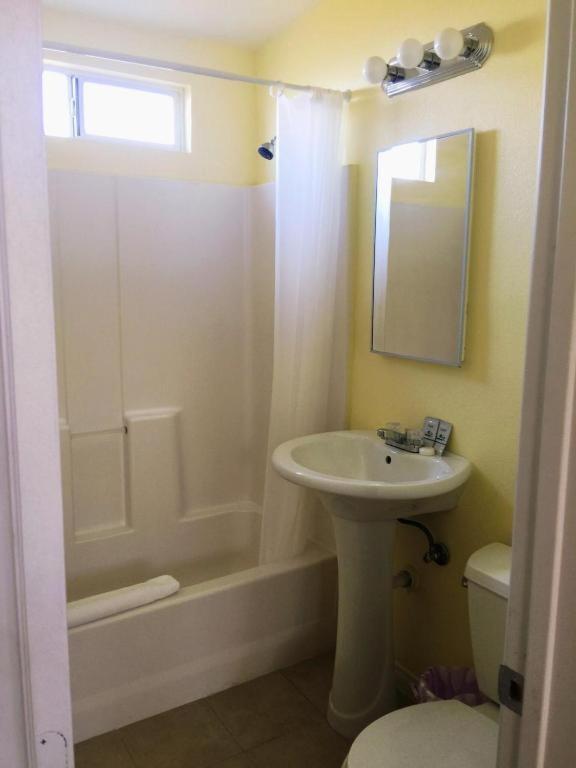 | Europa Inn & Suites