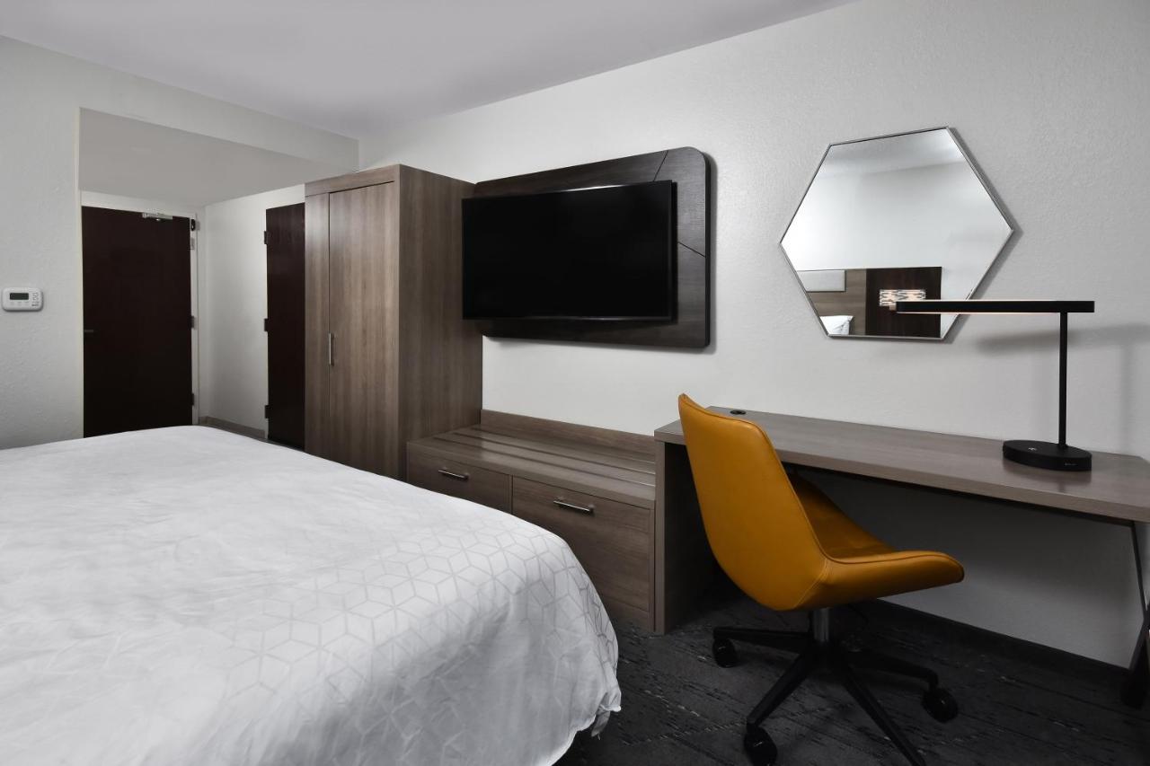 | Holiday Inn Express Richmond I-64 Short Pump Area, an IHG Hotel