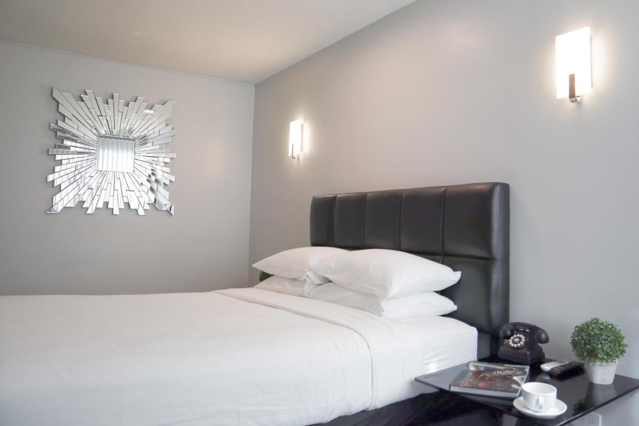 | Park Plaza Lodge