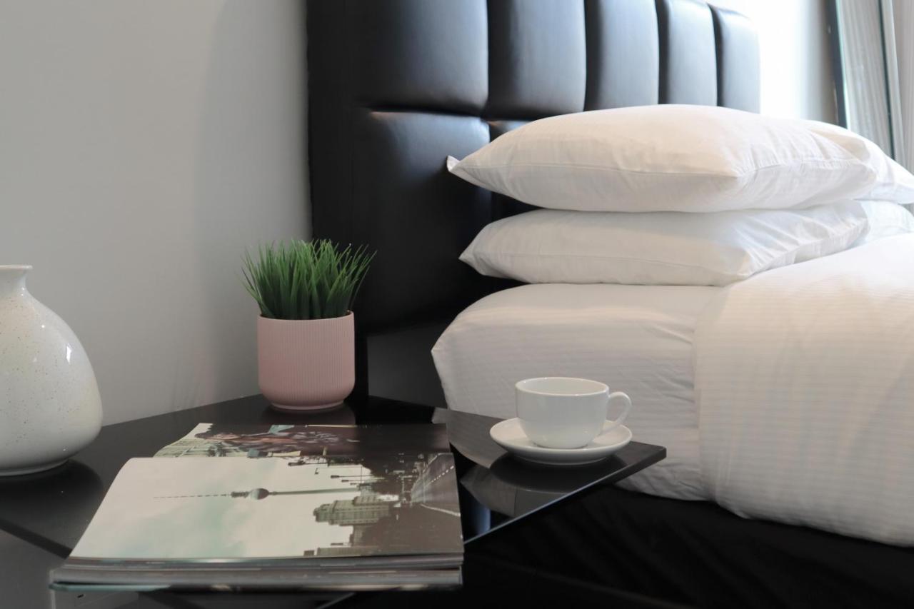 | Park Plaza Lodge