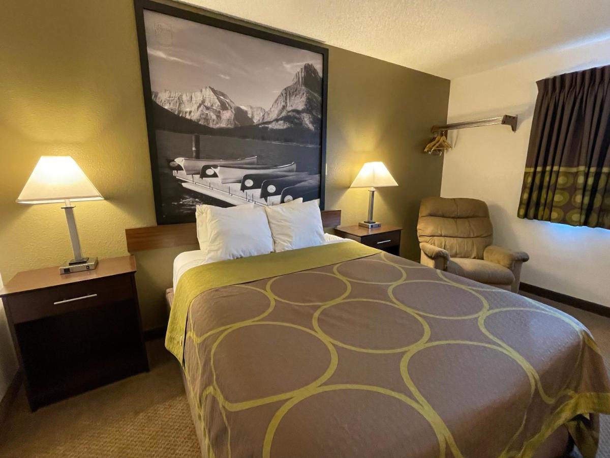 Queen Room at Studio 1 Hotel & Extended Stay - Missoula
