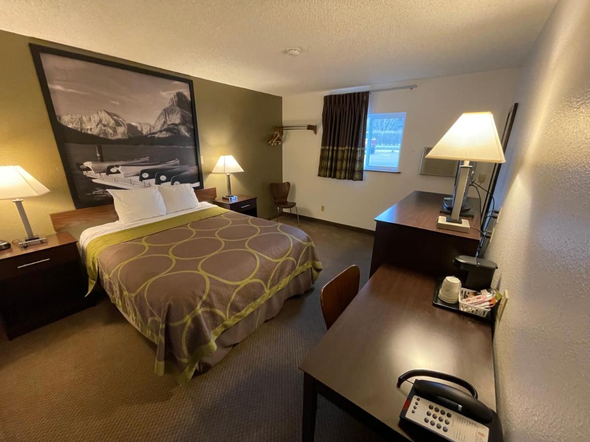 Queen Room at Studio 1 Hotel & Extended Stay - Missoula