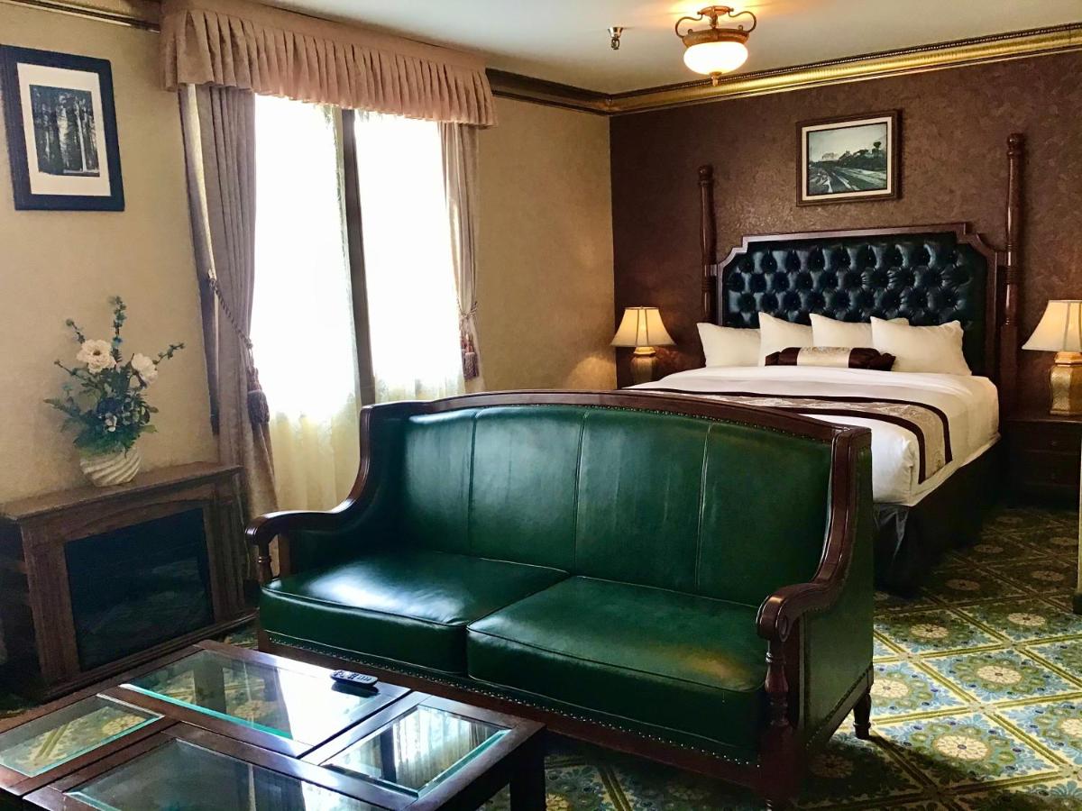 Deluxe King Room - Non-Smoking at Eureka Inn, Trademark Collection by Wyndham
