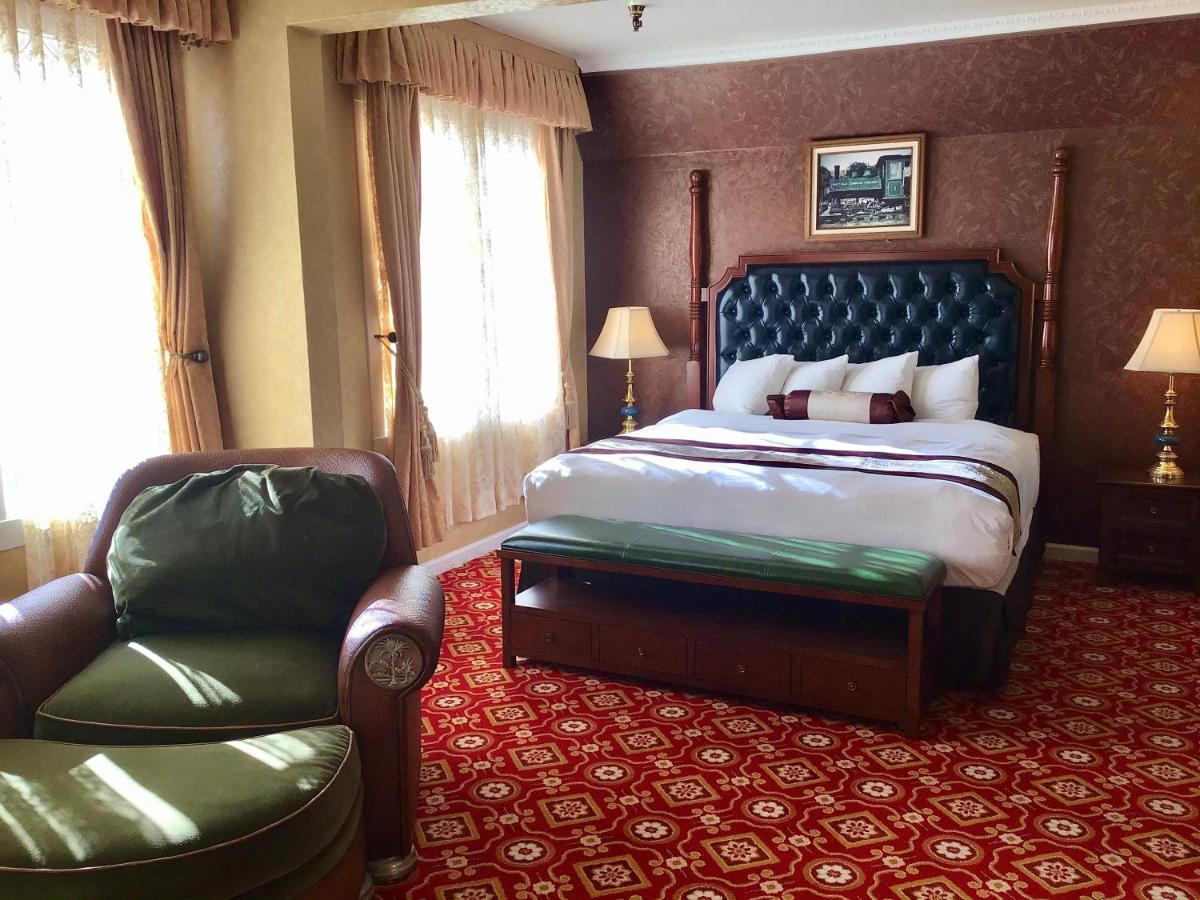 Honeymoon Suite - Non-Smoking at Eureka Inn, Trademark Collection by Wyndham