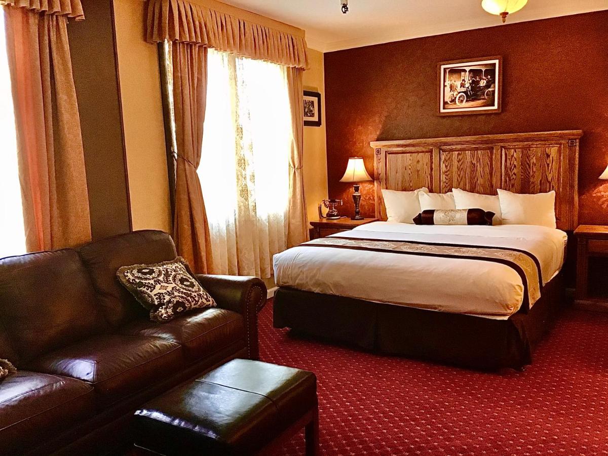 Deluxe King Room - Non-Smoking at Eureka Inn, Trademark Collection by Wyndham