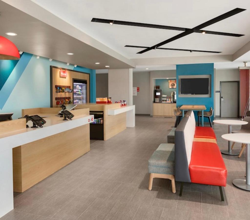 | avid hotels - Macon North, an IHG Hotel