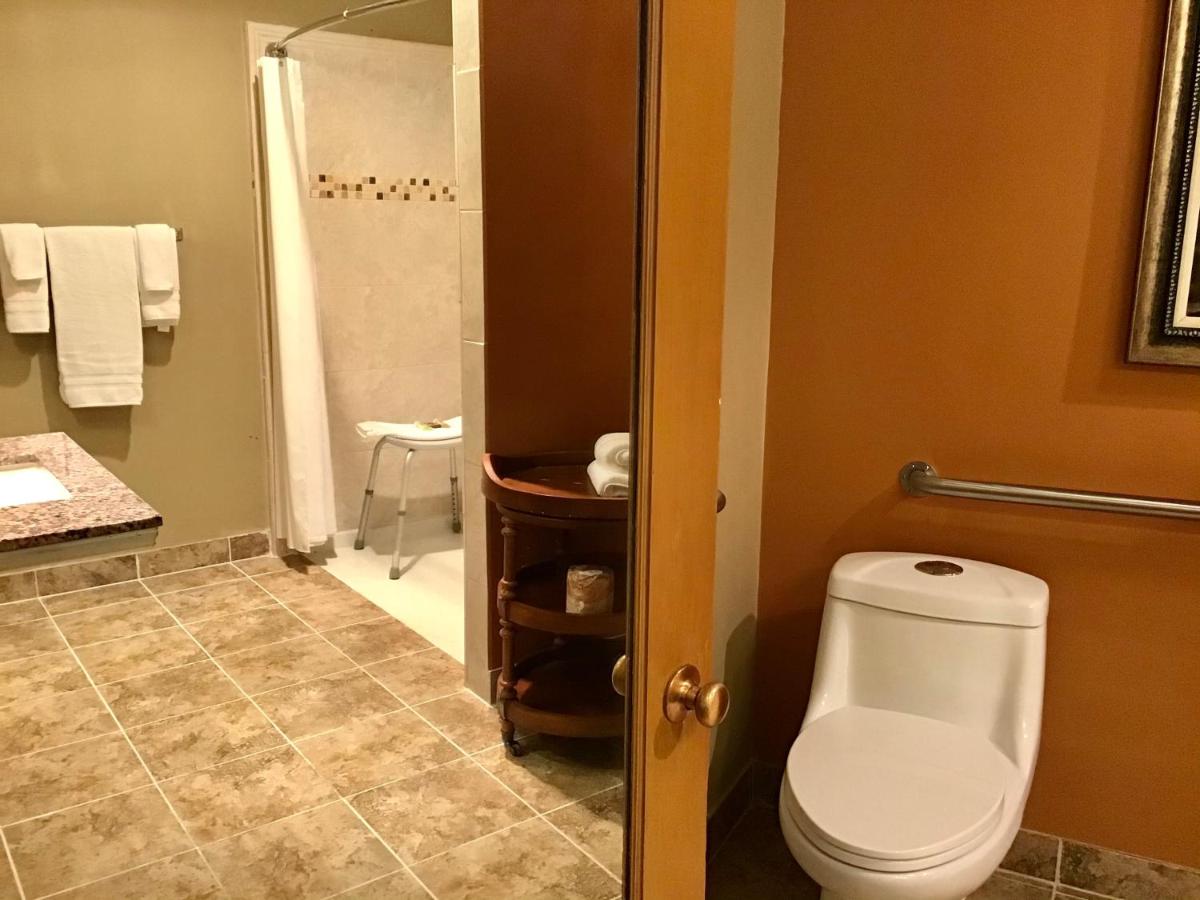 King Room with Bath Tub - Mobility Accessible/Non-Smoking at Eureka Inn, Trademark Collection by Wyndham