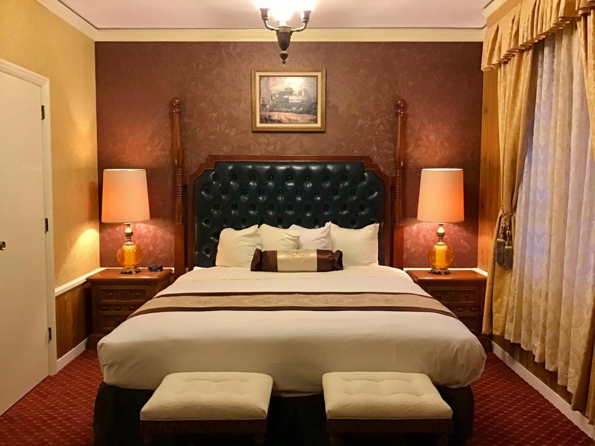 Presidential Suite - Non-Smoking at Eureka Inn, Trademark Collection by Wyndham