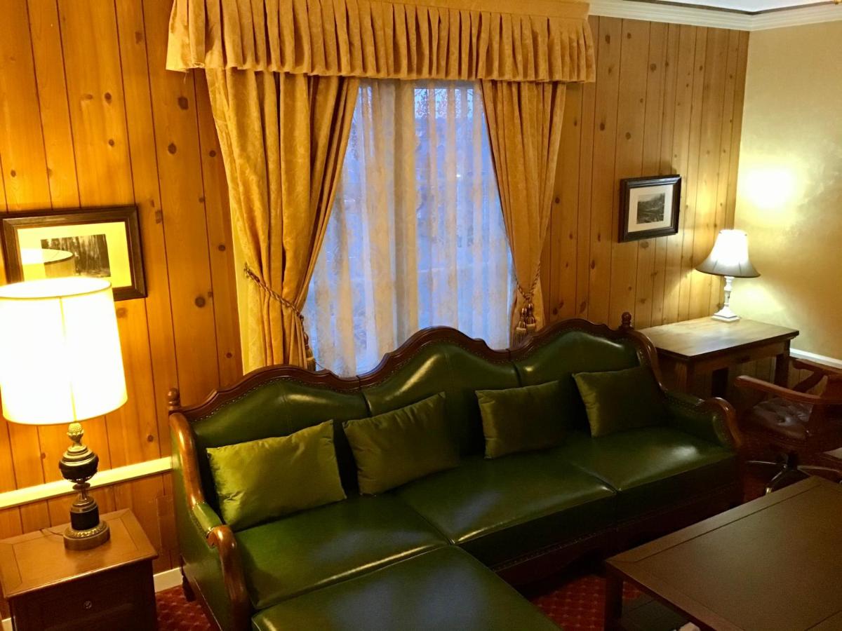 Presidential Suite - Non-Smoking at Eureka Inn, Trademark Collection by Wyndham