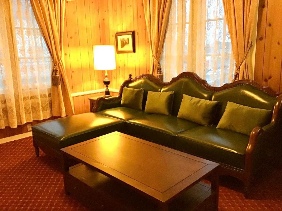 Presidential Suite - Non-Smoking at Eureka Inn, Trademark Collection by Wyndham