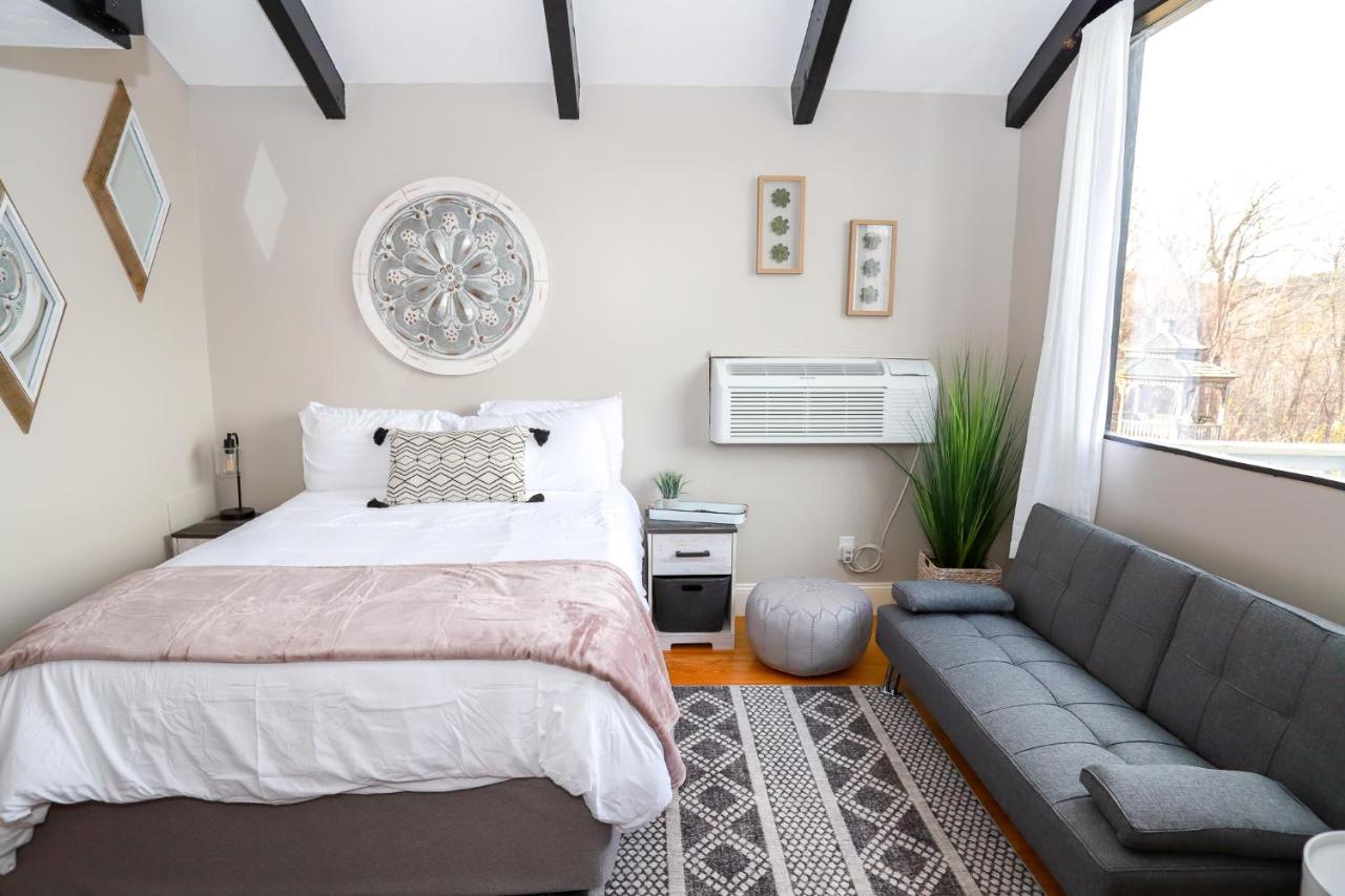 | Gunstock Inn & Suites