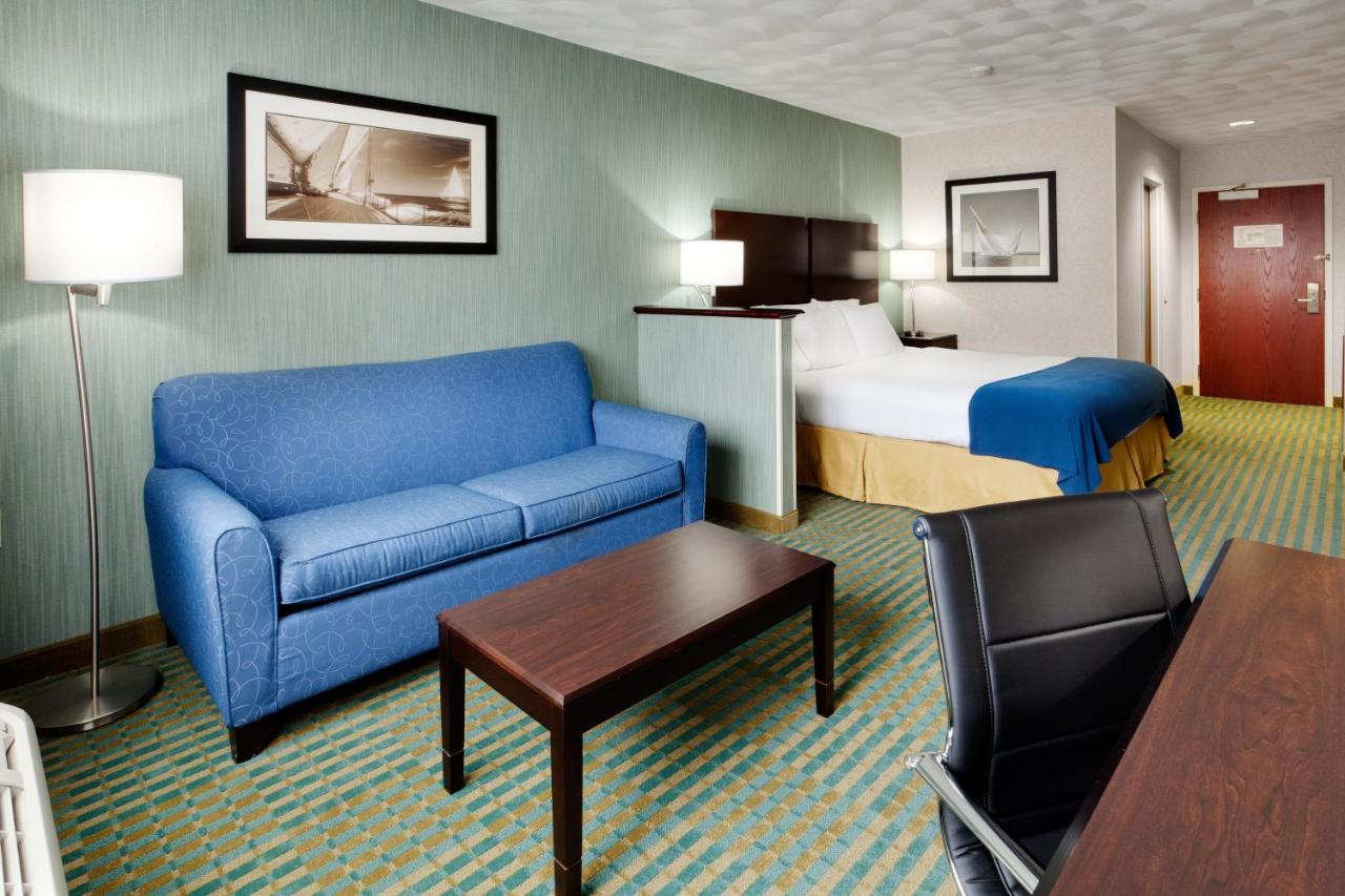  | Holiday Inn Express and Suites