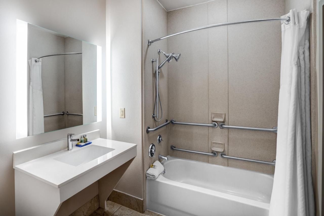 King Room - Disability Access/Non-Smoking at Holiday Inn Express and Suites Winona North by IHG