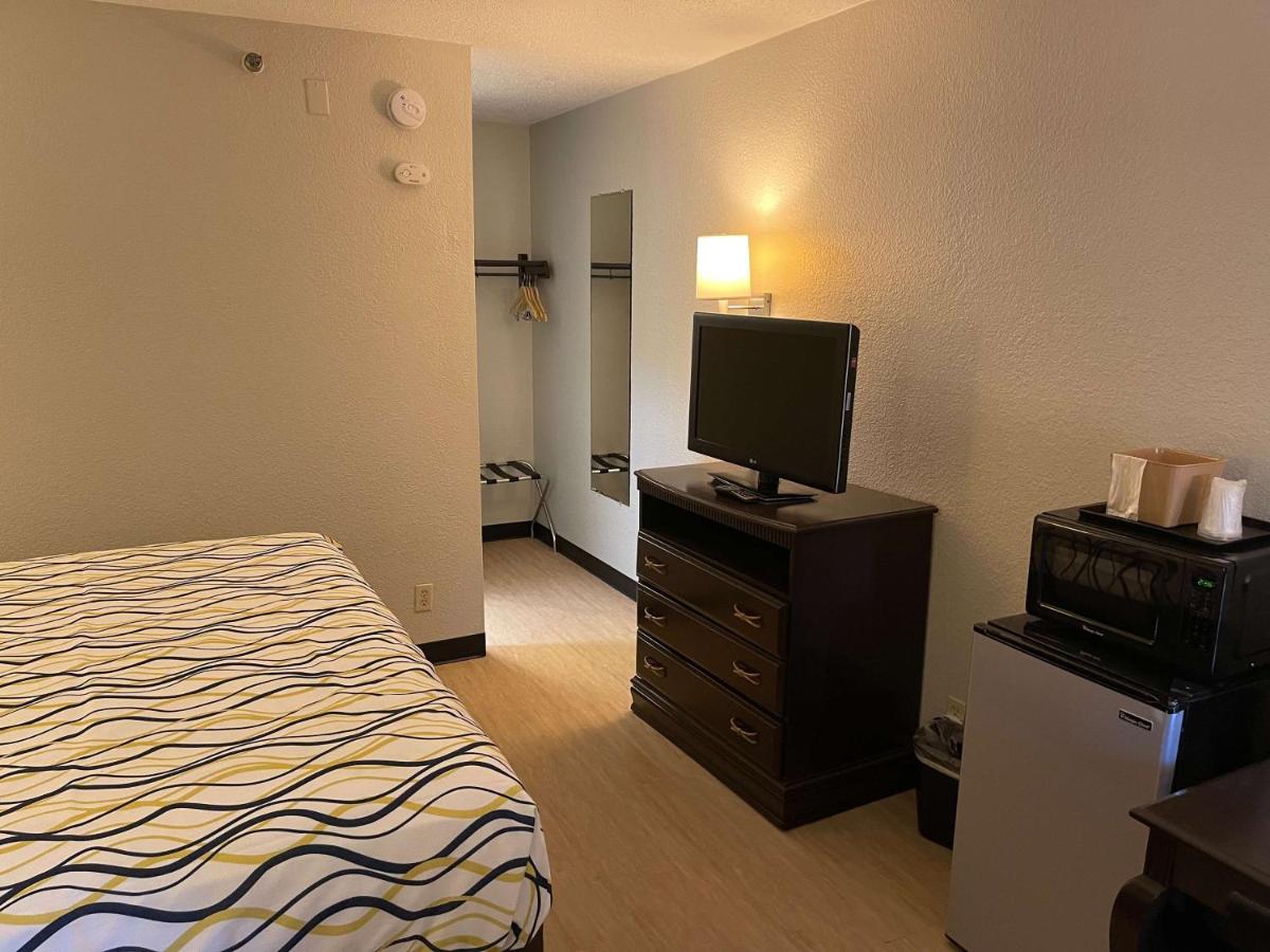 King Room at SureStay Plus Hotel by Best Western Durham Medical Center