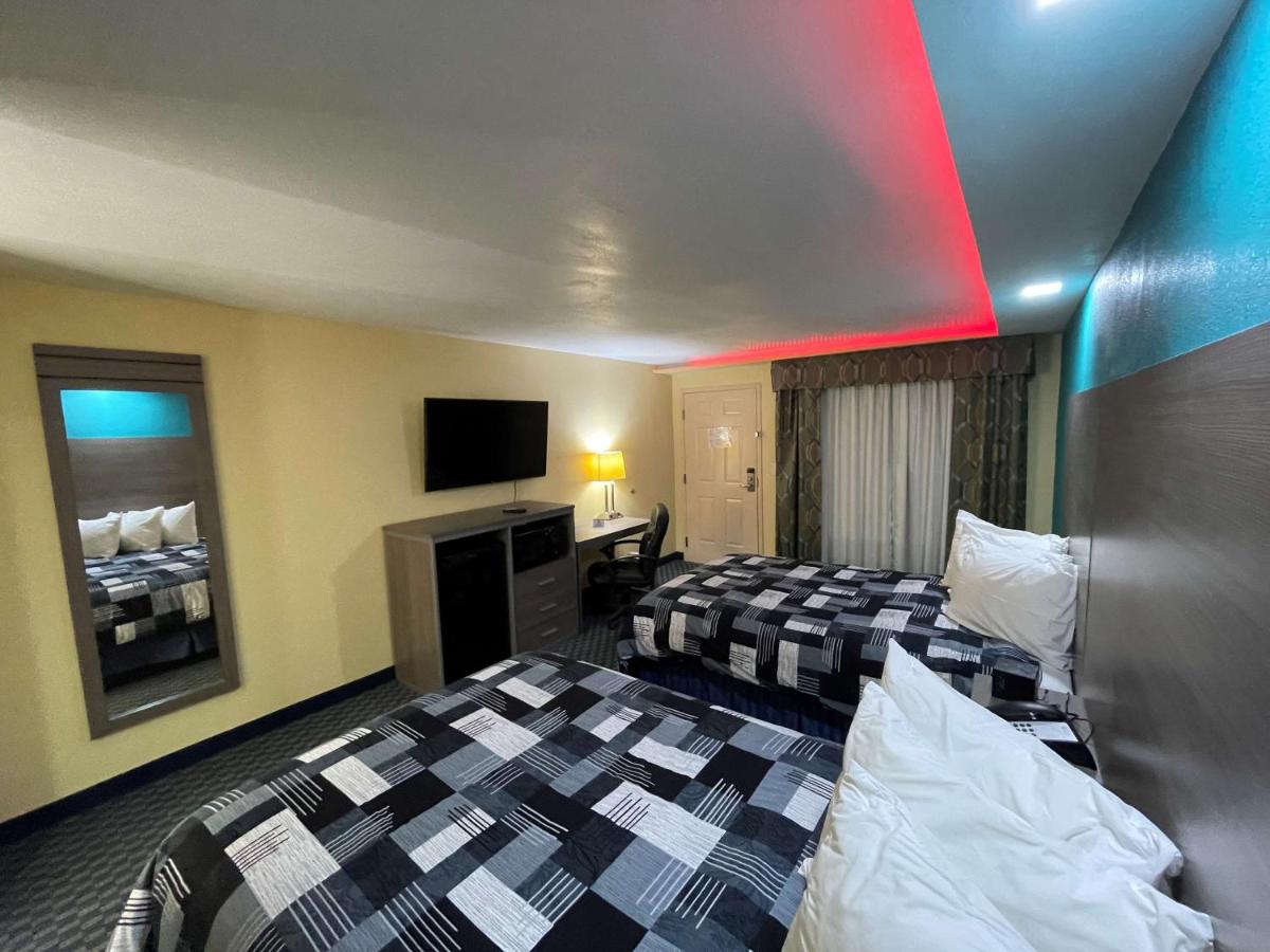 Double Room with Two Double Beds at SureStay Plus Hotel by Best Western Odessa