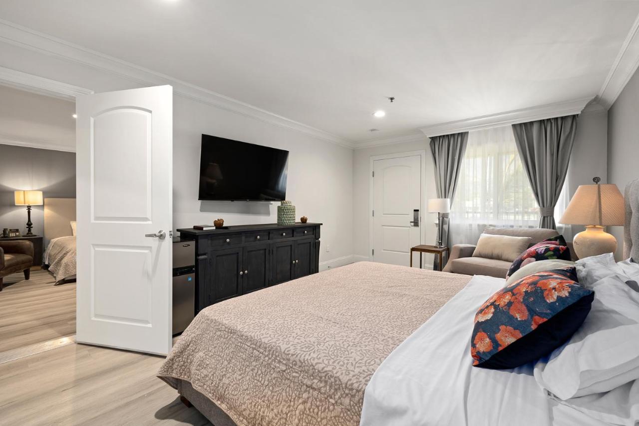 | Hotel Huntington