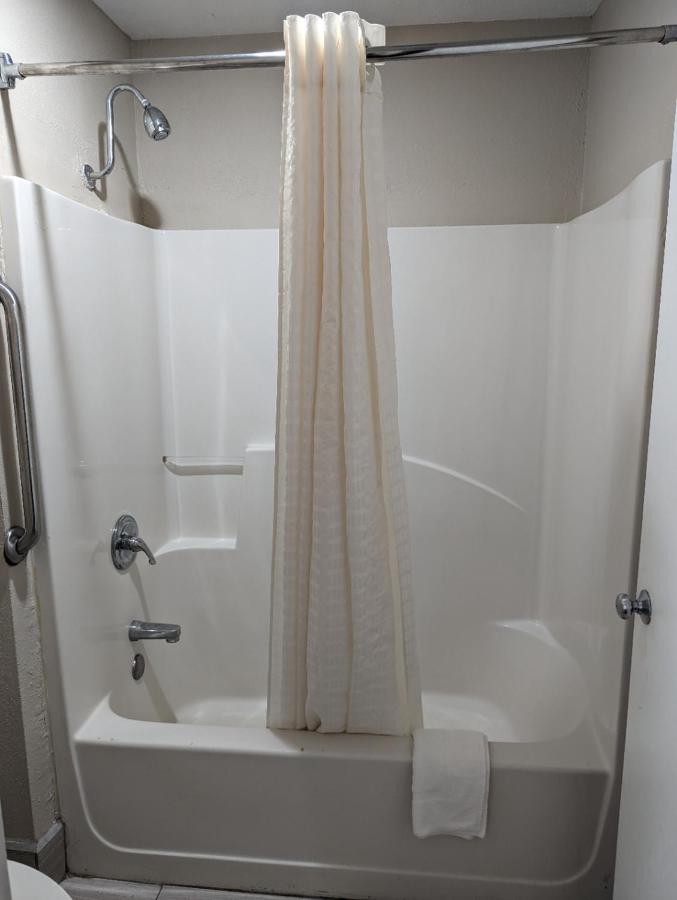 King Studio Suite - Non-Smoking at Howard Johnson by Wyndham Chattanooga Lookout Mountain I-24